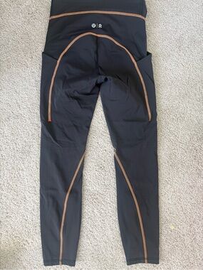 Lululemon x Barry’s Power Thru Leggings